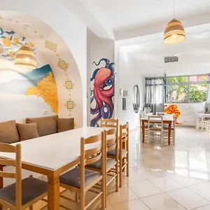 Hostel Hasta La Vista, Σαράντα